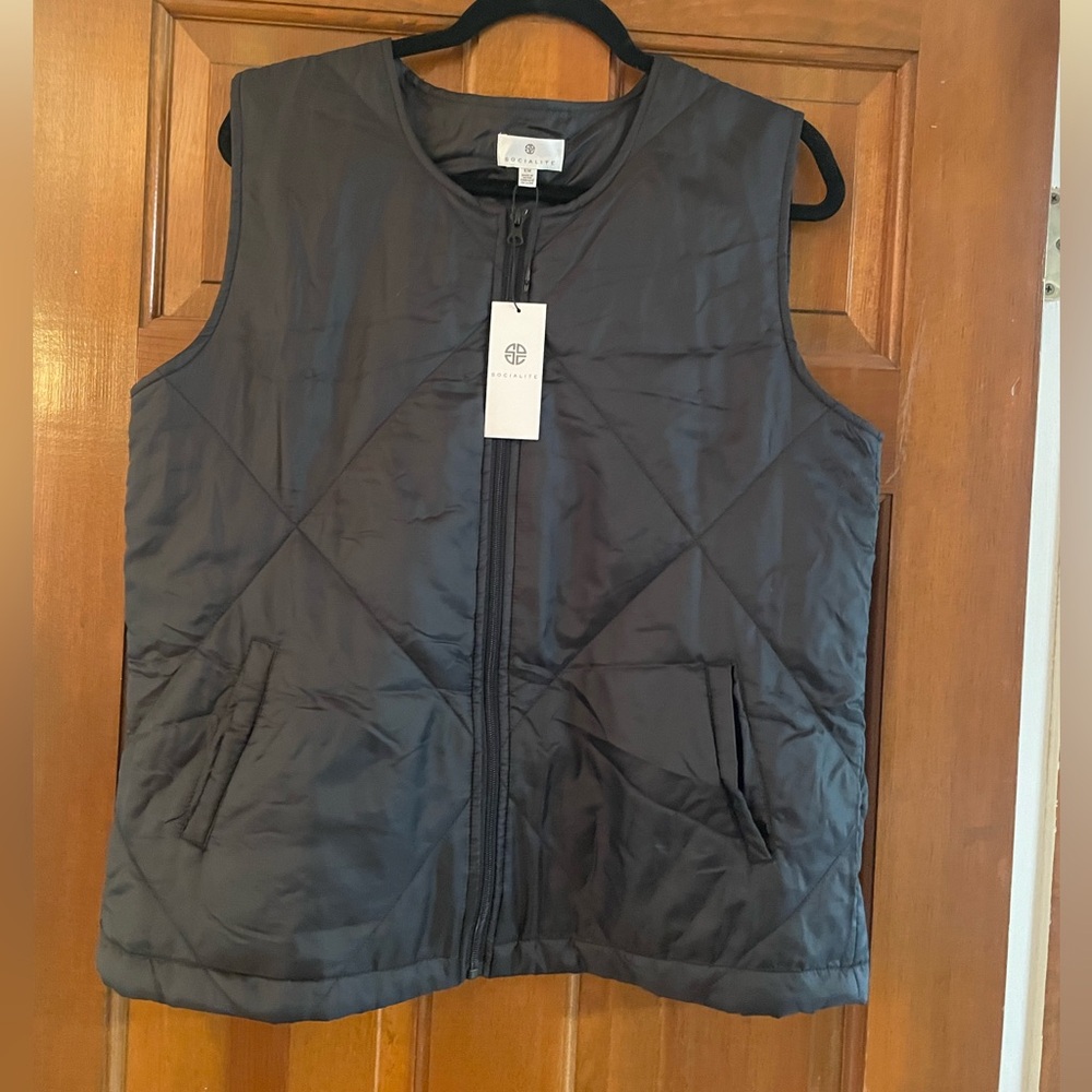 NWT Socialite Black Quilted Vest Size Small